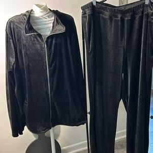 Onque Casual 2 pc velvet Suit